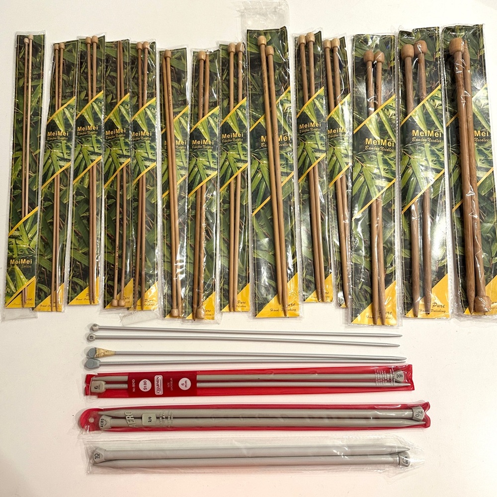 Lot of 18 Bamboo and Metal Knitting Needles 13" Size 2.75mm - 10mm